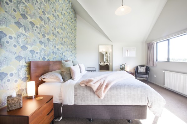 Visit Manuka Lodge