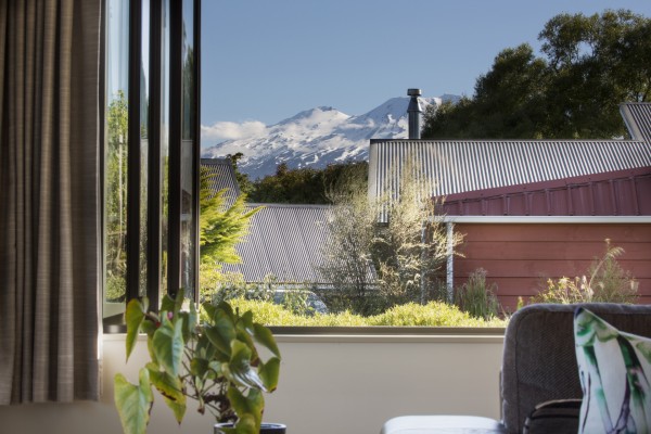 Visit Manuka Lodge