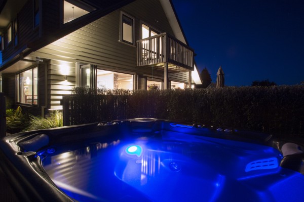 Visit Manuka Lodge